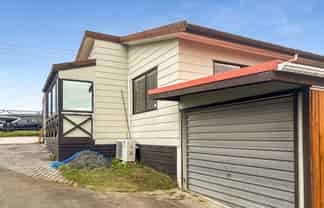 56A Birkdale Road, Birkdale