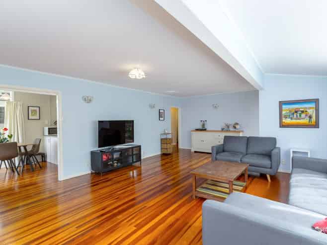 61 Brandon Street, Featherston