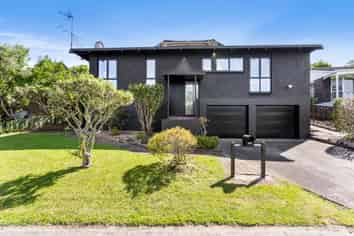 44 Pyatt Crescent, Saint Johns