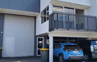 LINCOLN NORTH WAREHOUSE
