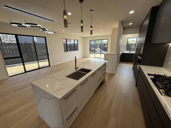 21 Catalina Avenue, Karaka