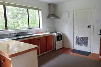 13 Athenree Road, Athenree