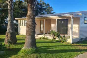 13 Athenree Road, Athenree