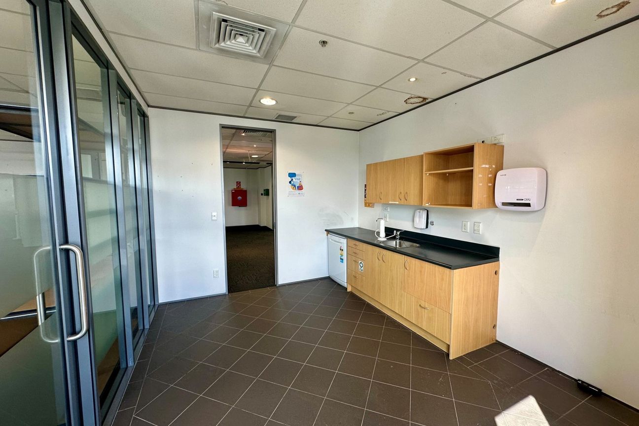 Newmarket top floor - Vista 5