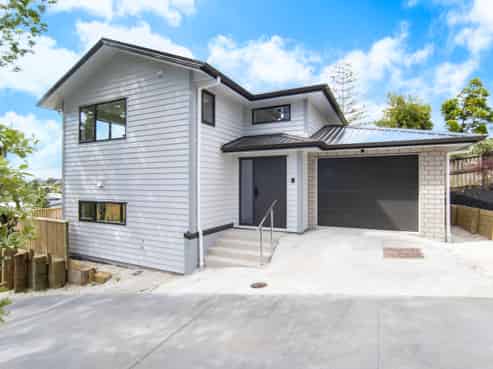 15A Stottholm Road, Titirangi