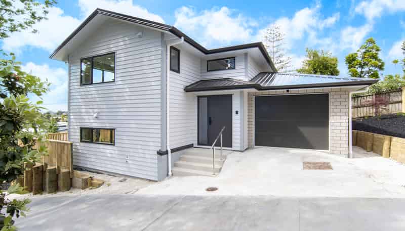 15A Stottholm Road, Titirangi