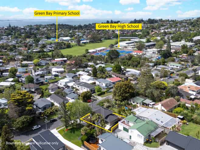 15A Stottholm Road, Titirangi