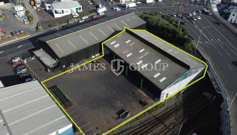 2 Station Road, Penrose