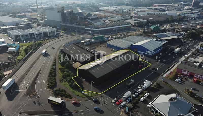 2 Station Road, Penrose