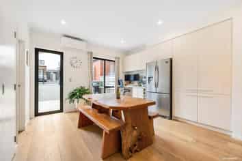 26 Mahalo Avenue, Wiri