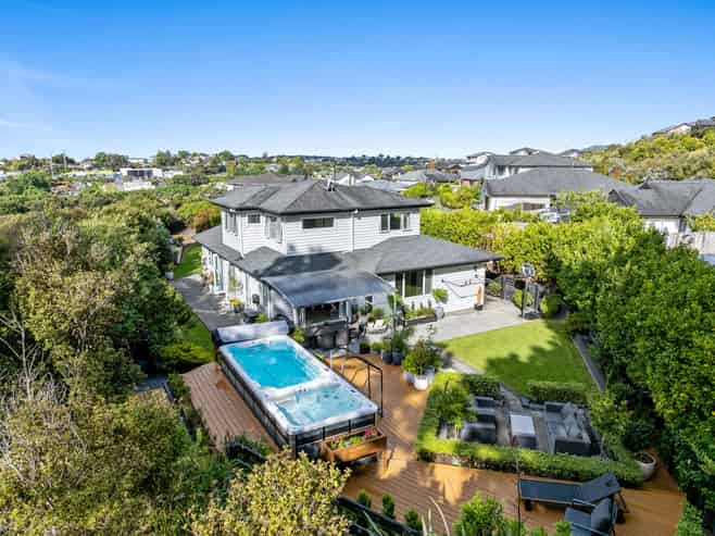 8 Somerset Place, Stanmore Bay