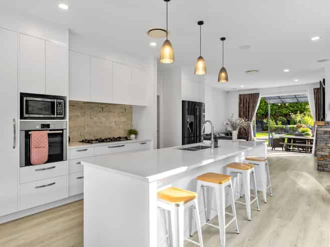 8 Somerset Place, Stanmore Bay