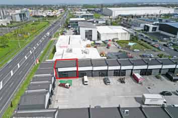 MODERN UNIT PRICED TO SELL - MOTIVATED VENDOR
