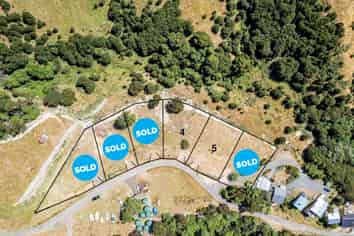 17 Tikao Bay Road, Wainui