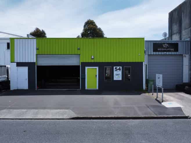 For Lease or Sale – Versatile Industrial Warehouse