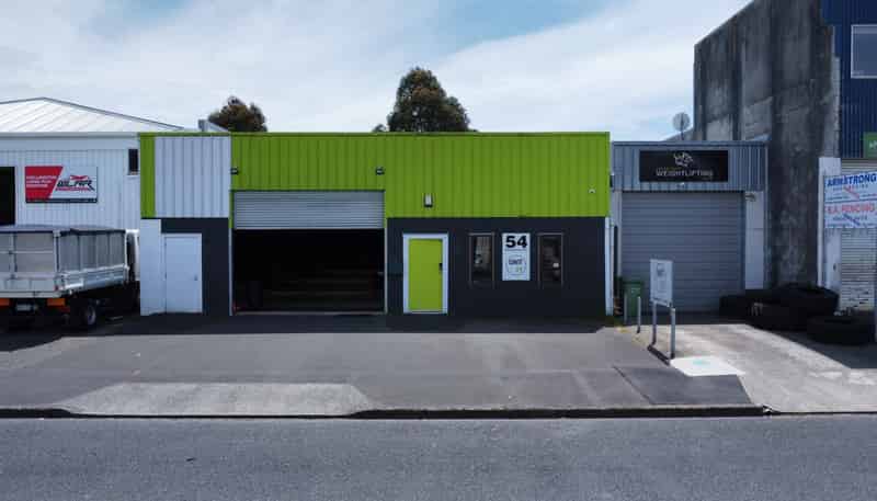 54 Montgomery Crescent, Clouston Park