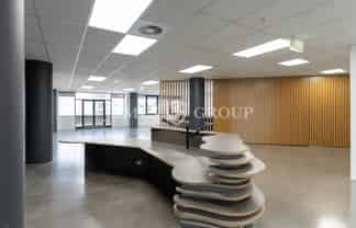 MODERN OFFICE WITH FULL FITOUT AND NAMING RIGHTS