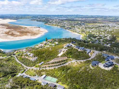 33 Surf Road, Mangawhai Heads