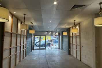 102 m² F&B on Clyde Rd