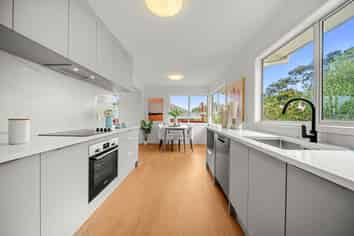 9 Blacks Road, Greenhithe