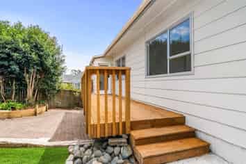 9 Blacks Road, Greenhithe