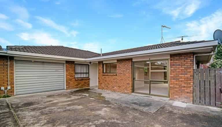 3/27 Duke Street, Papakura