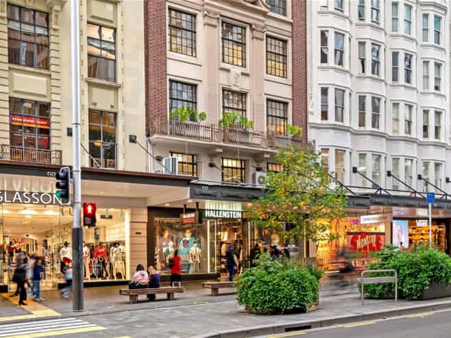 High Street Office / Showroom - Fully Fitted & Ready to Occupy