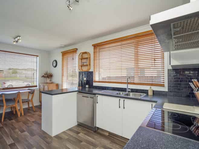 35 Lauder Crescent, Heidelberg