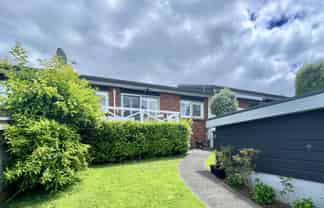 4/26a Mount Smart Road, Onehunga