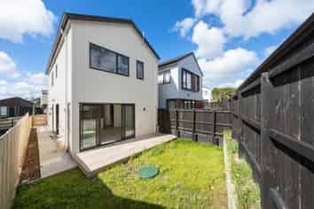 5 Kotiu Place, Massey