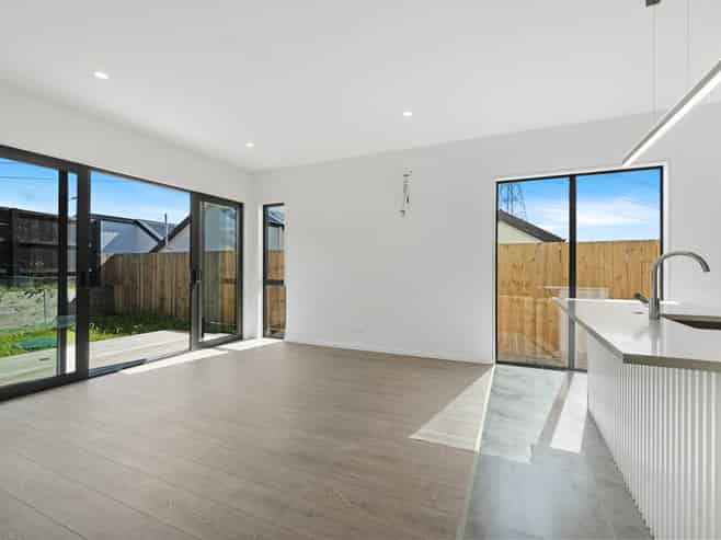 5 Kotiu Place, Massey