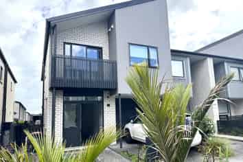 8 Desalt Drive, Hobsonville