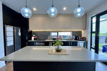 8 Desalt Drive, Hobsonville