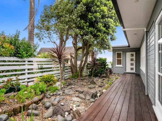 2/349 Glenfield Road, Glenfield