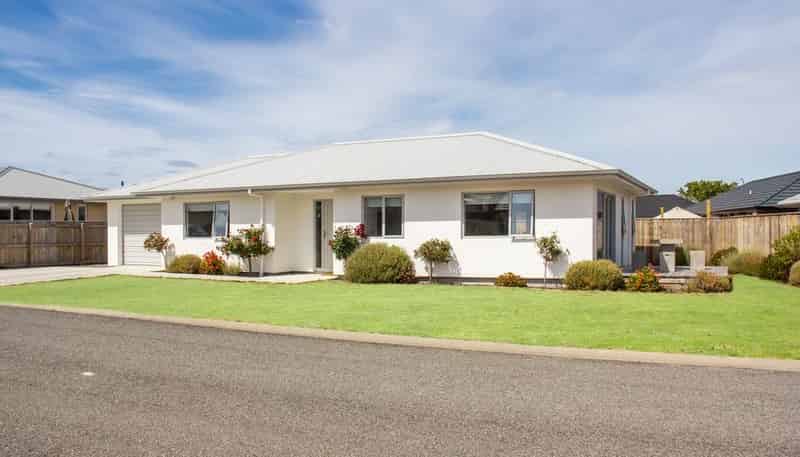 18 Tarata Grove, Masterton