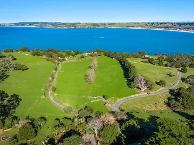 18 Tatham Road, Ti Point