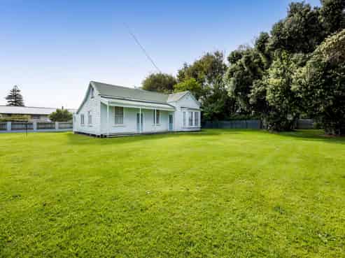 202 Egmont Street, Patea