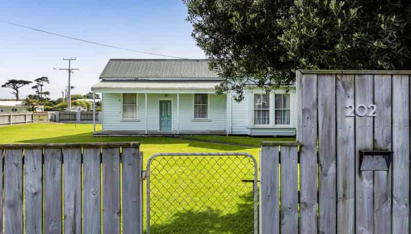 202 Egmont Street, Patea