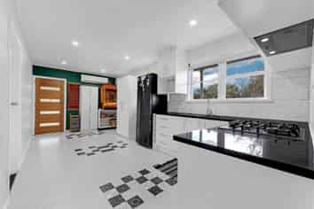 5 Tui Crescent, Manurewa