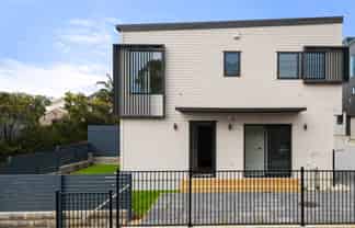 8/69 Balmain Road, Birkenhead