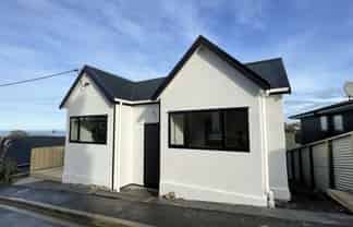 13A Henderson Street, Mornington