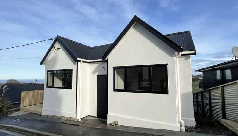 13A Henderson Street, Mornington