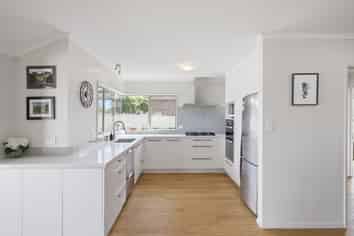 37 RIVERSIDE DRIVE, Waiuku