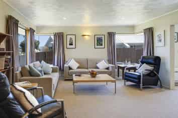 52 Aldinga Avenue, Stoke