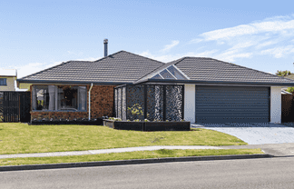 52 Aldinga Avenue, Stoke