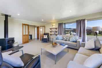 52 Aldinga Avenue, Stoke