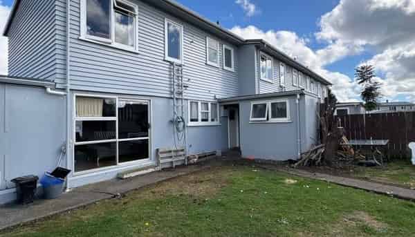 12 Miro Street, Levin