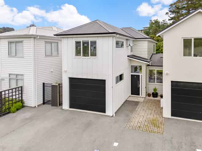 8 Glide Lane, Whitby