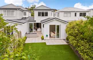 8 Glide Lane, Whitby