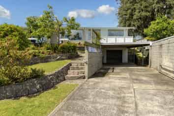 18 Chevron Drive, Bellevue